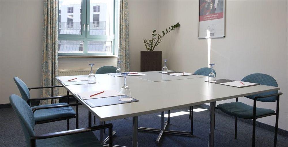 Rugs Hotel Augsburg City Екстер'єр фото
