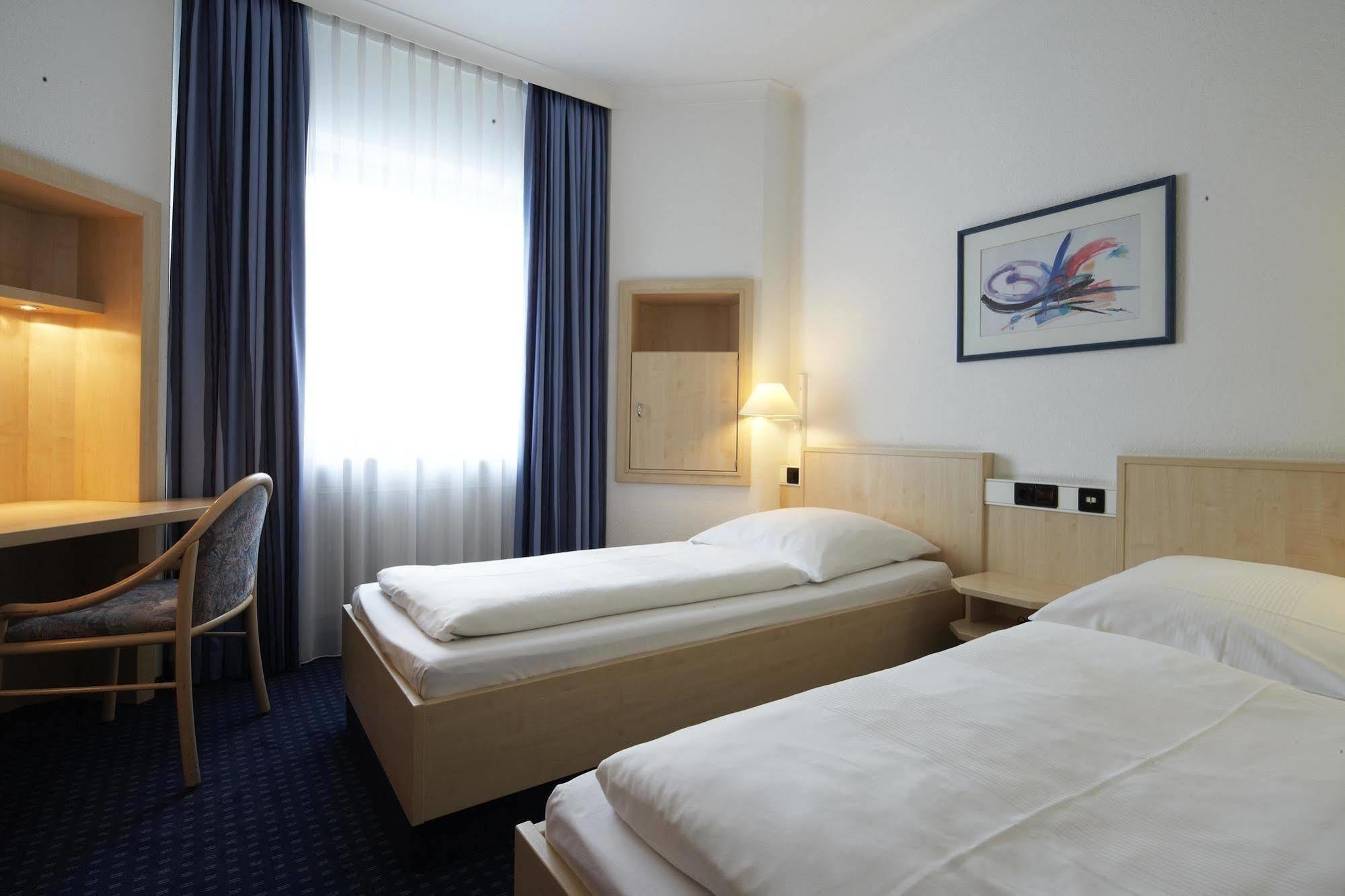 Rugs Hotel Augsburg City Екстер'єр фото